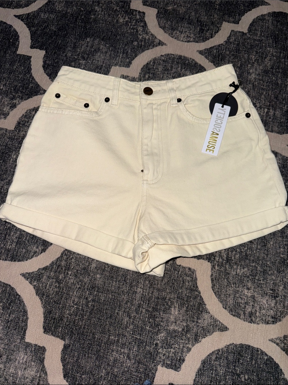 NWT Amuse Society shorts size 27